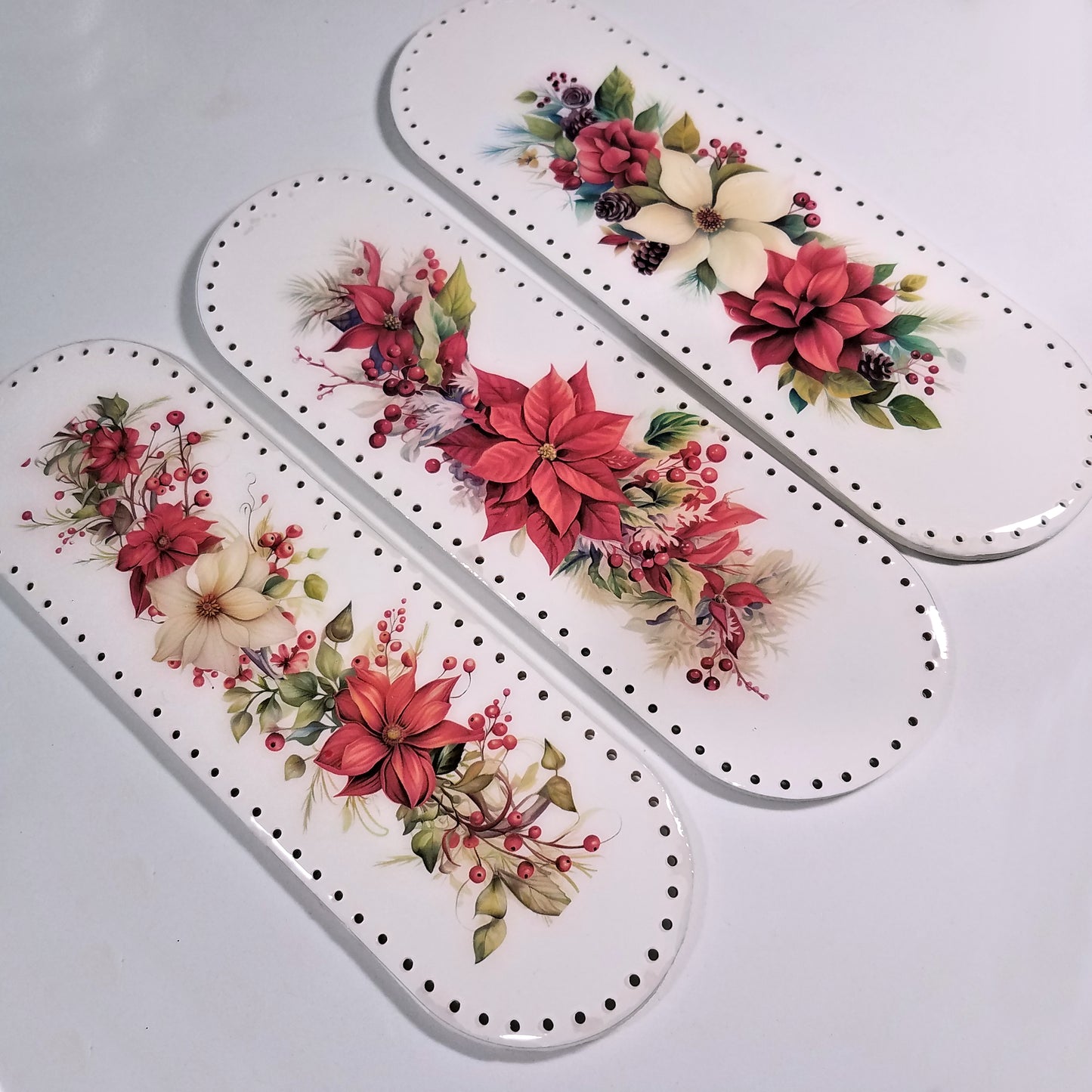 Christmas Bouquet Pine Needle Cracker Basket Centers